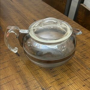 Vgt Pyrex Flameware glass teapot with stainless band, glass lid and handle